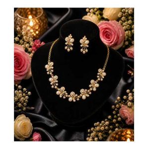 Elegant Pearl &amp; Crystal Necklace Set