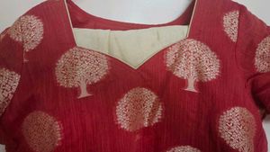 Red and Ivory Banarsee Silk cotton Kurta Set!