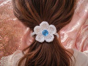 2 “Handmade Crochet Floral Hair Tie🌸🤍