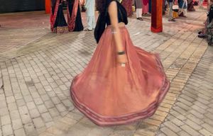 Elegante thnic skirt