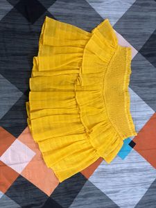 Chic Yellow Ruffled Mini Skirt