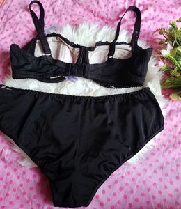 Elegant Black Polka Dot Bra