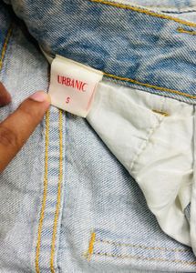 Light Wash Ripped Jeans
