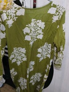 Elegant Embroidered Kurta