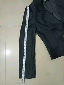 Elegant Korean Ladies Blazer XS &amp; S New Condition