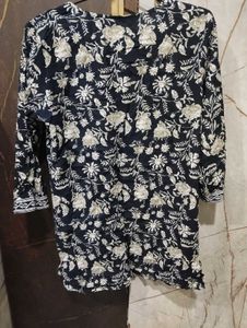 Black Floral Print Short Kurti
