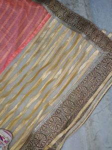 new Elegant Saree with Golden Border blou