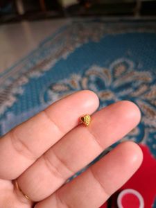 Elegant Gold nosepin - Heart &amp; Ball Design