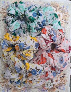 Floral Scrunchie Set
