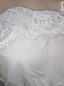 (400)White Lace Strapless Top