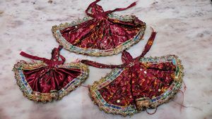 bhagwan ji ki poshak for combo