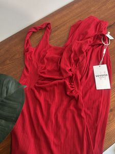 Chic Red Ribbed Bodycon Dress
