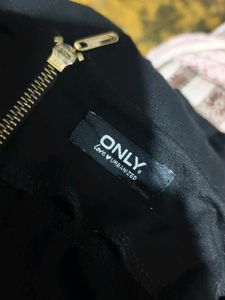 I. Elegant Black Maxi skirt