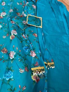 Designer Party Wear Gown..no Coin Or Swap..plz Don't Offer Fix Prices