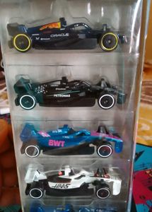 Hot Wheels Formula 1 pack plus McLaren