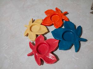4 Leaf-Shaped Ceramic Tealight Holders