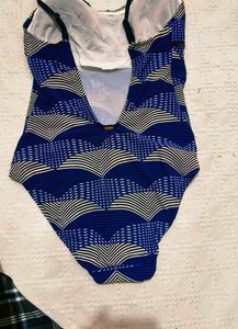 Very Beautiful And Comfortable Swimming Suit