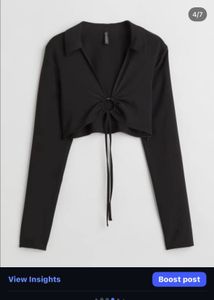 H&amp;M Chic Ring Detail Cut-Out Crop Top