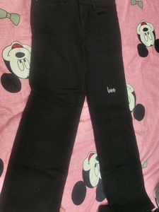 Black Jeans with "love" Embroidery