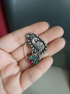 Maharashtrian clip on Kemp stone Peacock Nath