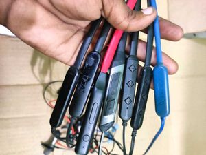 Lot Of Branded Blutooth Nackband