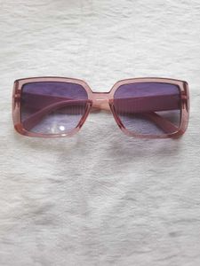 Gucci monolog sunglasses Chic Pink