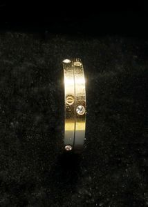 Anti-tarnish Rings stack in gold finish