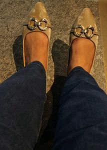 Beige ballerina