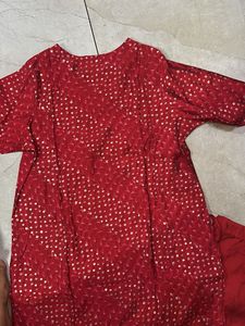 Red kurta set for women