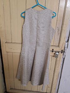 Elegant Textured V-Neck Sleeveless Dress