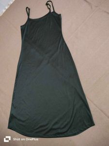 Price Drop ✨✨Olive Green Sleeveless Midi Dress