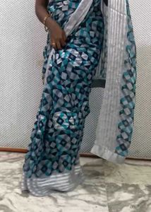 Elegant Printed Saree with blouse piece