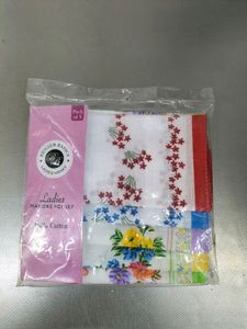 combo offer on stainless steel water bottle for kids pencil set and ladis handkerchief but am not using it it's new product's