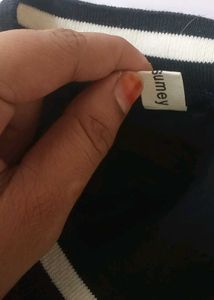 Stylish Black "96" Graphic Top