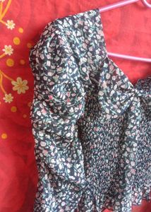 Floral Smocked Puff Sleeve Top