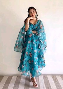 Designer Party Wear Gown..no Coin Or Swap..plz Don't Offer Fix Prices
