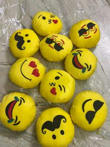 Cute Emoji Cushions Set