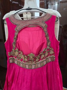 🎉Today only🎉magenta gown with doli design