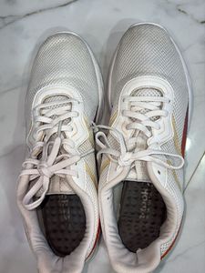 Reebok Sneakers