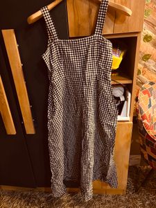 Chic checkered sleeveless Tokyo Talkies Dress