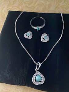 Emerald & Diamond Jewellery Set