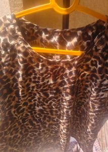 Leopard Print Short Sleeve Top