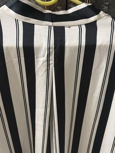 Chic Striped V-Neck Blouse