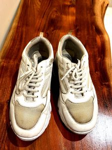 Roadster White Casual Sneakers 38 size