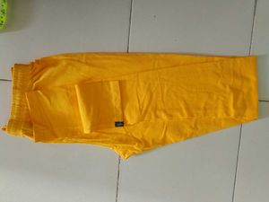 Comfortable  Mustard Yellow Leggings