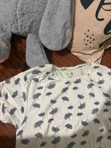 Cute Ginkgo Leaf Print T-Shirt
