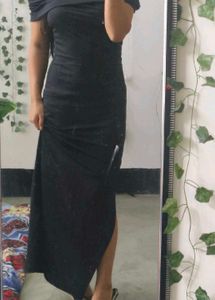 Elegant Black Off-Shoulder Maxi Dress