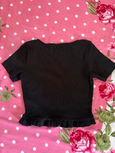 Chic Black Cropped Top