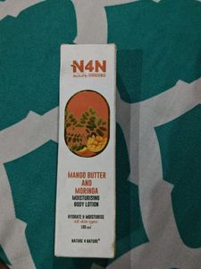 N4N moisturizing body lotion