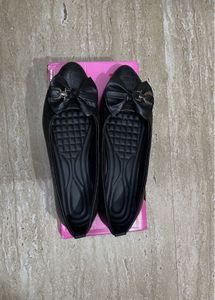 Black Bow Flats